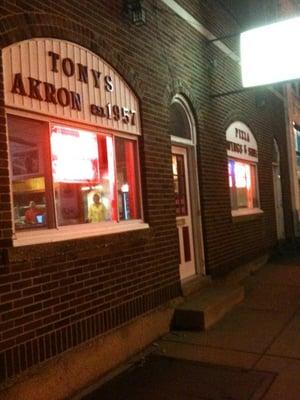 Tony's Pizza Shop