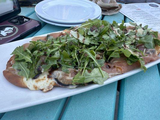 Fig and Prosciutto flatbread