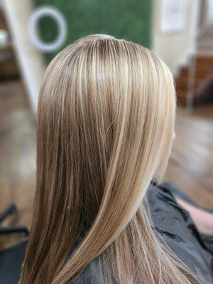 Honeybee Hair by Alexia