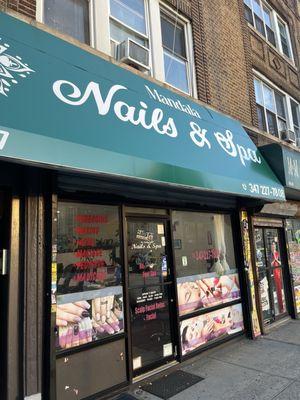 The front of the bar (a different name then on Google Maps)