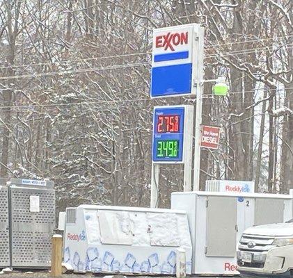 Great gas prices. Dec. 6, 2025.