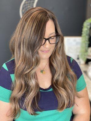 916-842-6503 Insta: @blondeandco_boutique