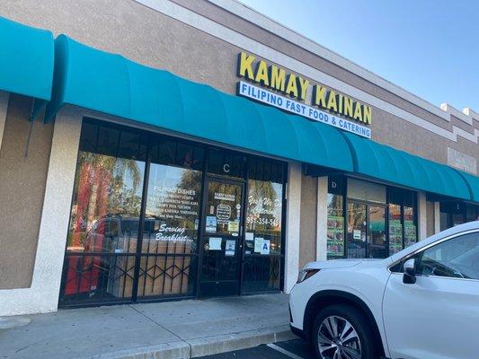 It's aya open in yelp but close when I drove in