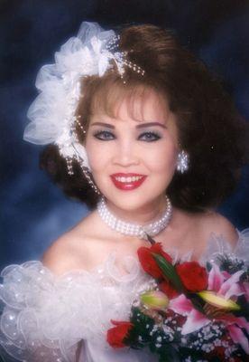 I was almost bald fr treatment, I went to Lamour 4 a portrait I never had at mywedding. I went in looking like a went out a model lol