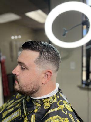 Zero with trim on top