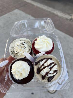 Momo's Gourmet Cheesecake