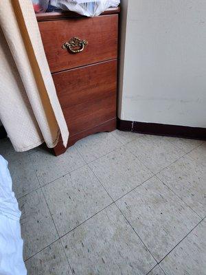 This is what they call a clean floor