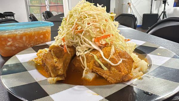 Cerdo o puerco con yuca!