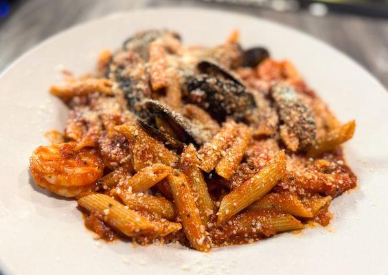 Fra Diavolo with mussels & shrimp