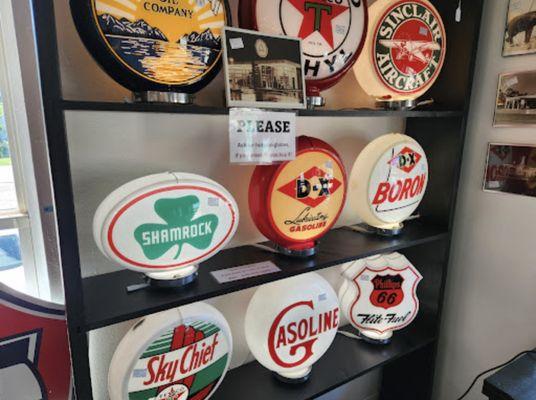 Rust & Roses Antiques