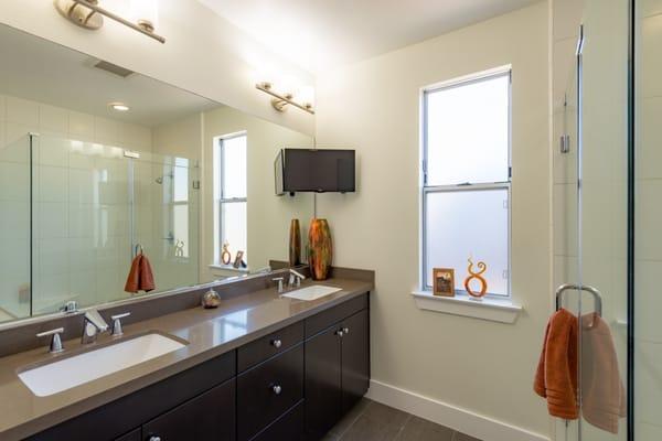 AVSD - LG 24" Designed for smaller spaces, this TV has amazing 700p HD quality. Small luxury is still luxury.