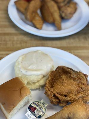 Broasted chicken, mashed potato and gravy