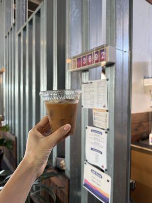 Iced espresso w oatmilk