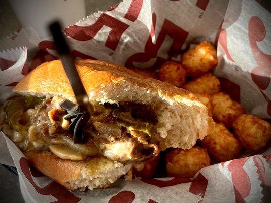 Jalapeño Cheesesteak Sandwich w tots