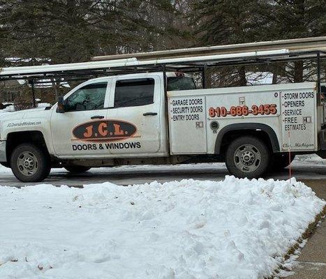 JCL DOORS & WINDOWS LLC