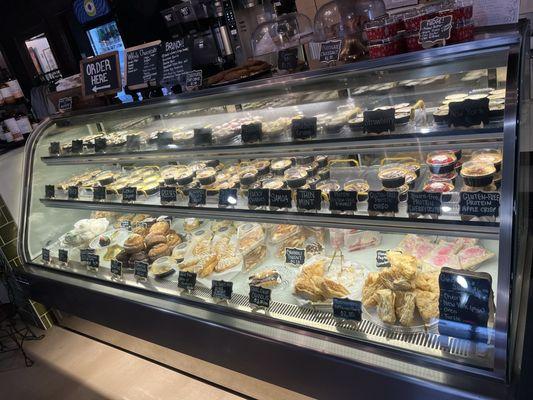 Pastries/cheesecakes