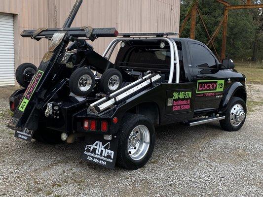Lucky 13 Towing
