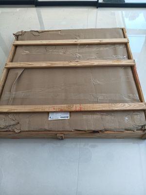 How the crate of the table top looked upon delivery