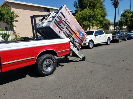 Grumpy Transport Commercial Appliance Movers