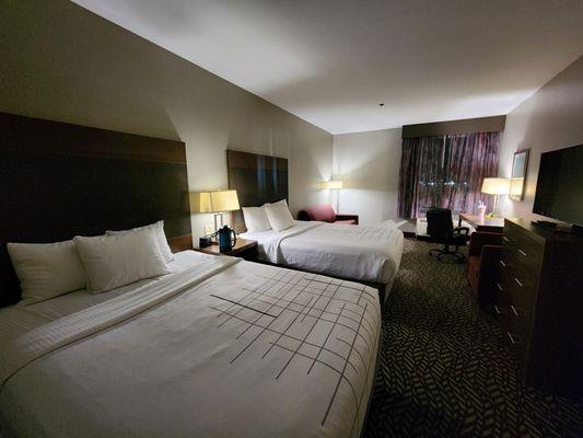 Double queen with sofa bed