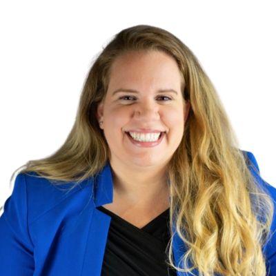 I'm Dr. Lindy and I have a passion for diagnosing the root cause of chronic symptoms and treating them holistically!