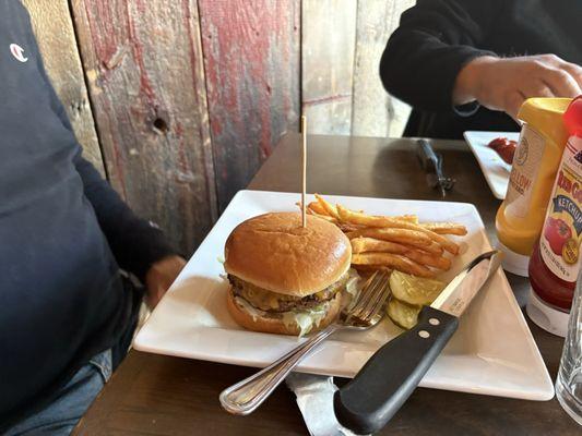 Niko's Pointers Saloon