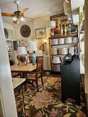 Brown's Antiques & Lampshades