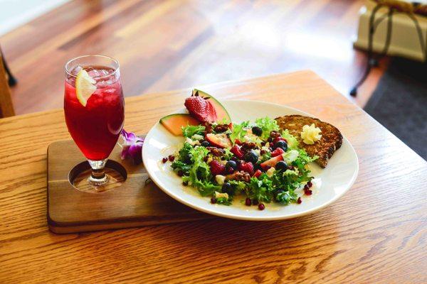 Berry Fields Salad