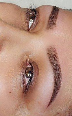 Ombre brows