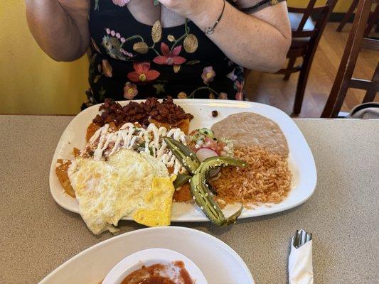 Chilaquiles with an egg