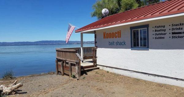 Crappy bait and tackle store