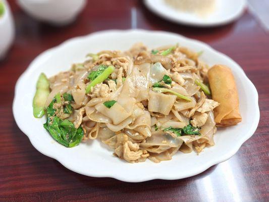 Pad See Ew with chicken