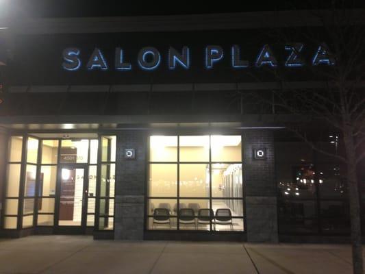 Salon Plaza