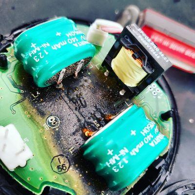 This is a failed Alarm Siren from a Mercedes Benz. This could be the reason your Benz battery keeps going dead!