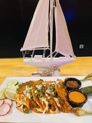 Alberto's Restaurant & Raw Bar