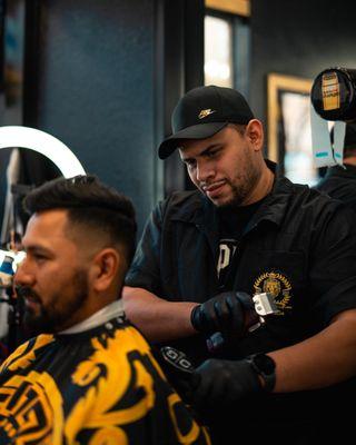 Lions Den Shaveparlor