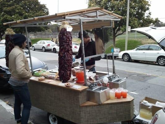 Dos Santos Food Cart