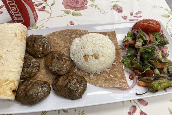 "kofte tabak" (kofte plate)