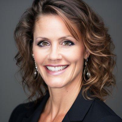 Jennifier Gallu Perry - Realty One Group Beyond