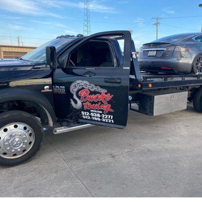 Buck's Towing