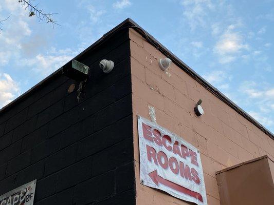 Dual coverage 2k turret Security cameras.