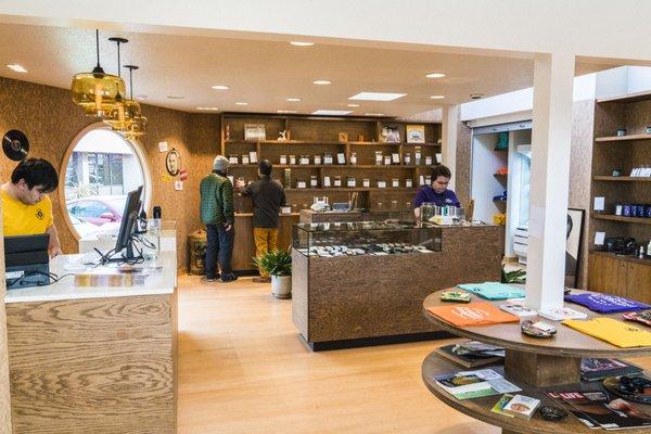 Our expert Grass Guides are here to help.