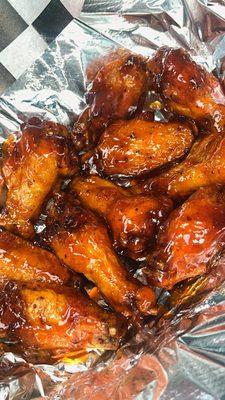Ga peach wings!