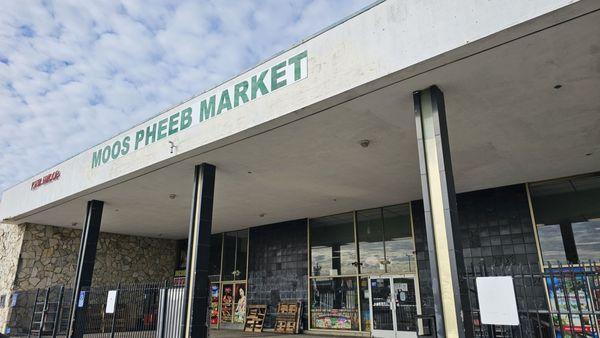 Moos Pheeb Market