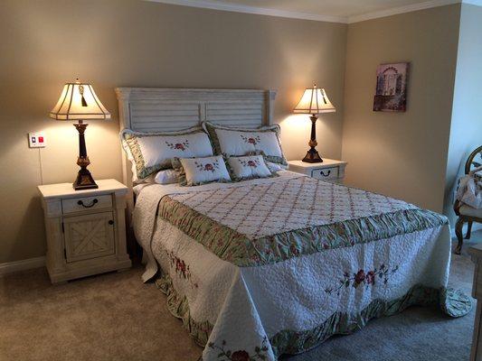 Full pack & unpack move . On The Move Mover makes beds & hang pictures for our clients. (714)722-7315