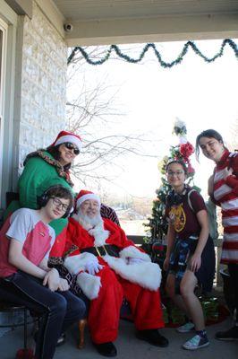 Wood & Knit Be Nice Music Studio