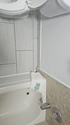 Evergreen Inn & Suites Portland Airport