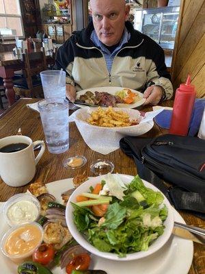 Special was corn beef and Cabbage and shrimp salad and both were outstanding! Great coffee and homemade pies too!