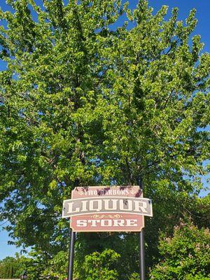 Two Harbors Liquor Store