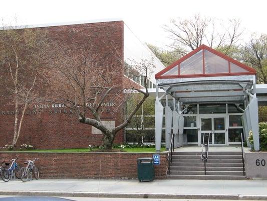 Evelyn Kirrane Aquatic Center